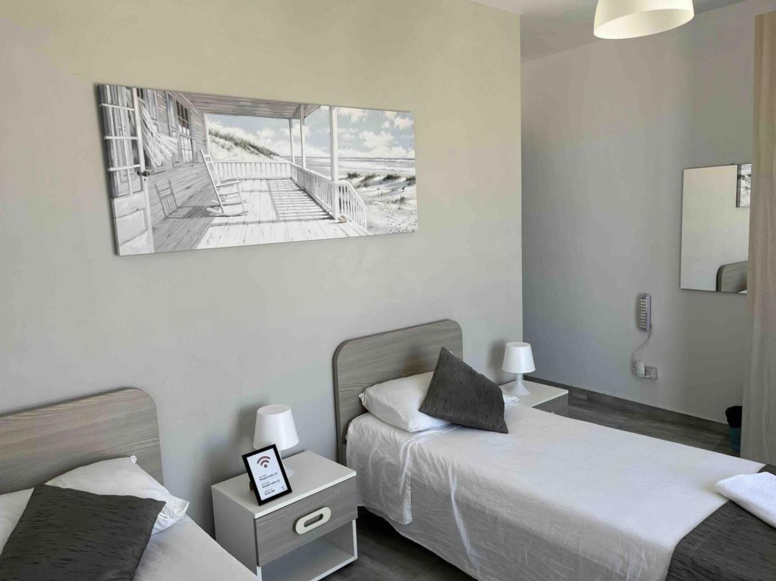 F12 Room 1, Private Room Two Single Beds Shared Bathroom In Shared Flat Мсида Экстерьер фото